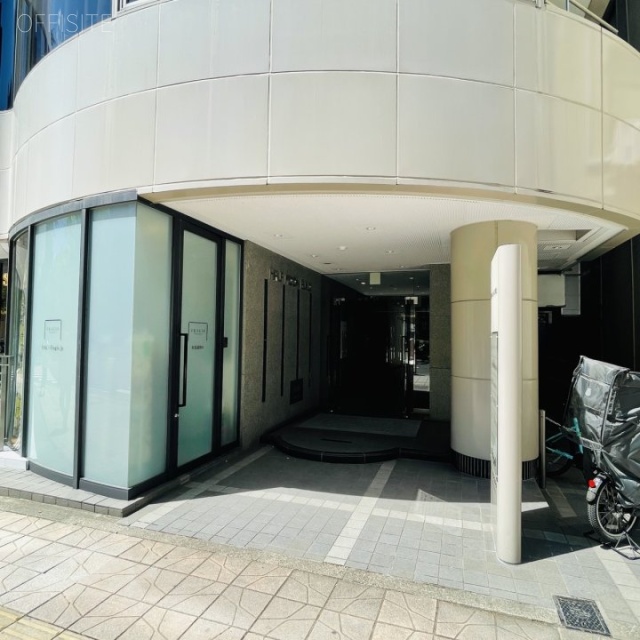 HALFMOON　オフィス出入口