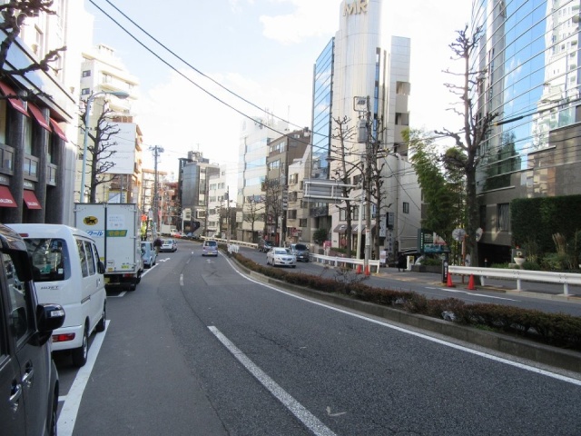 篠塚ビル ビル前面道路