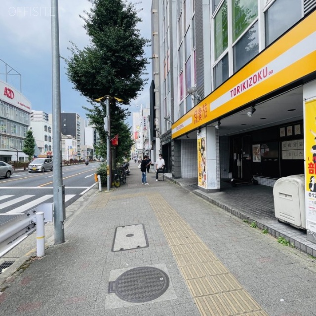 リアライズ今池駅前ビル 前面歩道