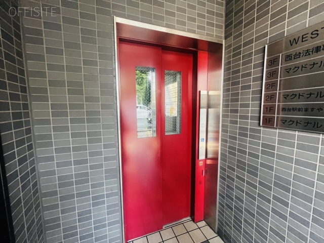 WEST GATE　エントランス