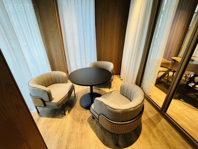 BIASTA JIMBOCHO 1階 貸会議室