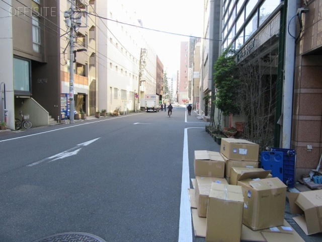 かなめビル ビル前面道路