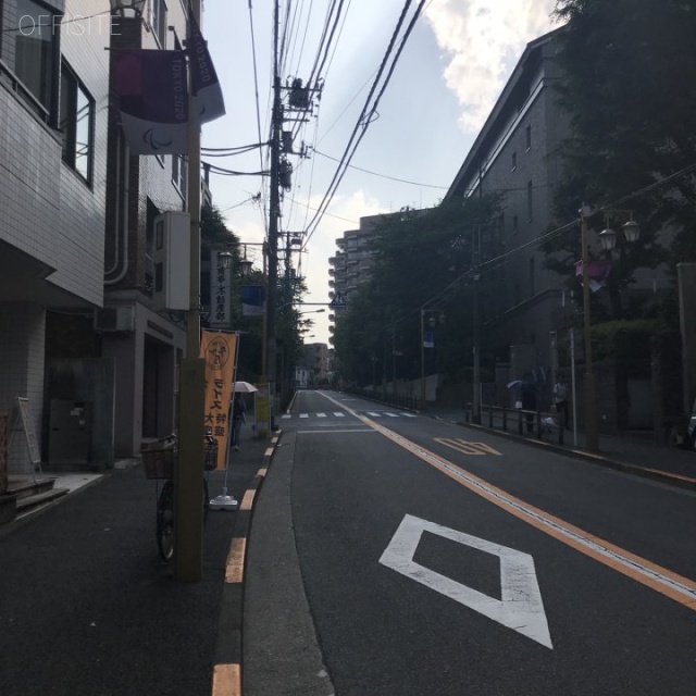 フェリオ西早稲田 ビル前面道路