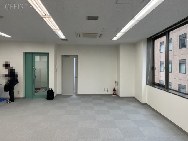 友泉本石町ビル　内装