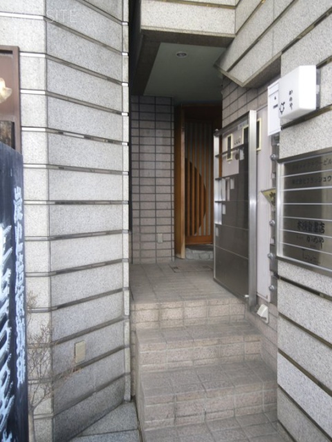 銀座メイフラワービル エントランス