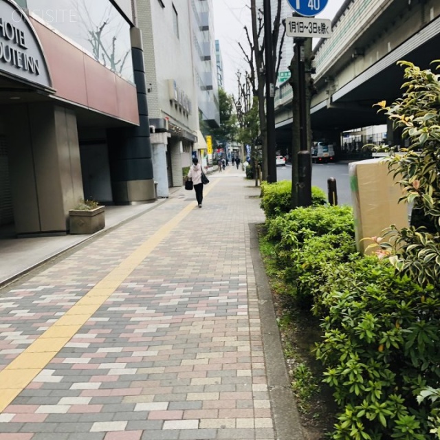 ユニオンビルヂング　ビル前面道路