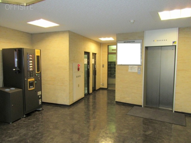 武蔵野ビル(ハローオフィス新宿) エントランスホール