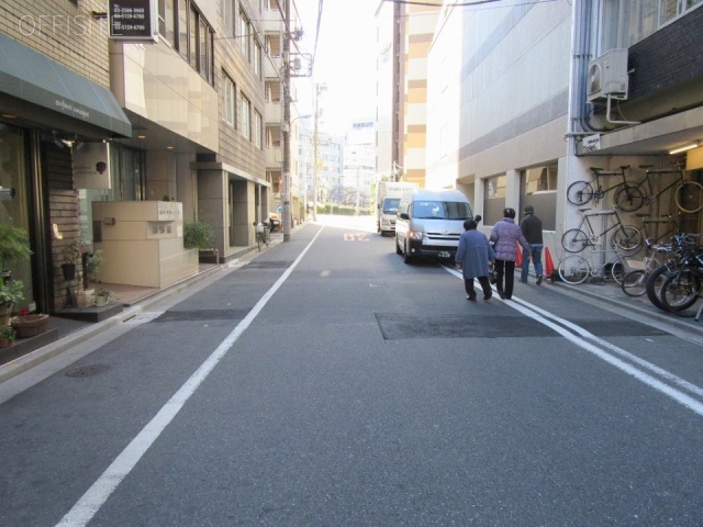 東海ビル ビル前面道路