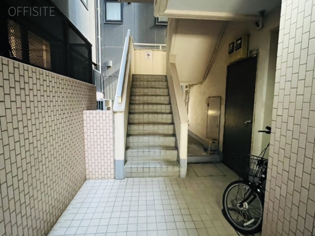 サニープラザ新宿御苑 エントランス