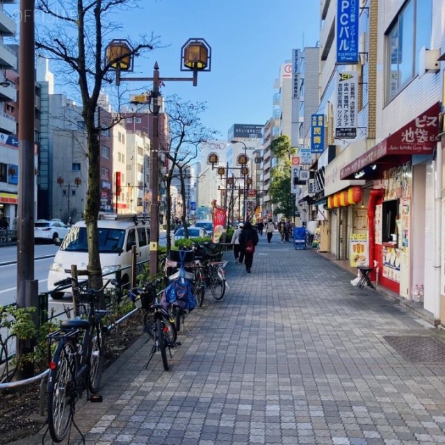 深野ビル ビル前面道路