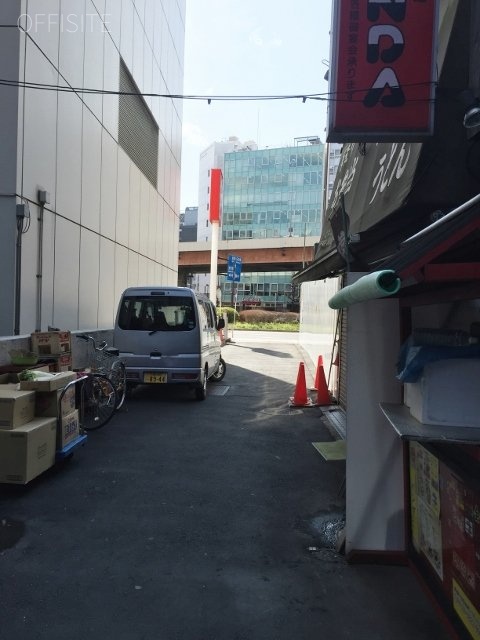 岩本町駅前ビル ビル前面道路