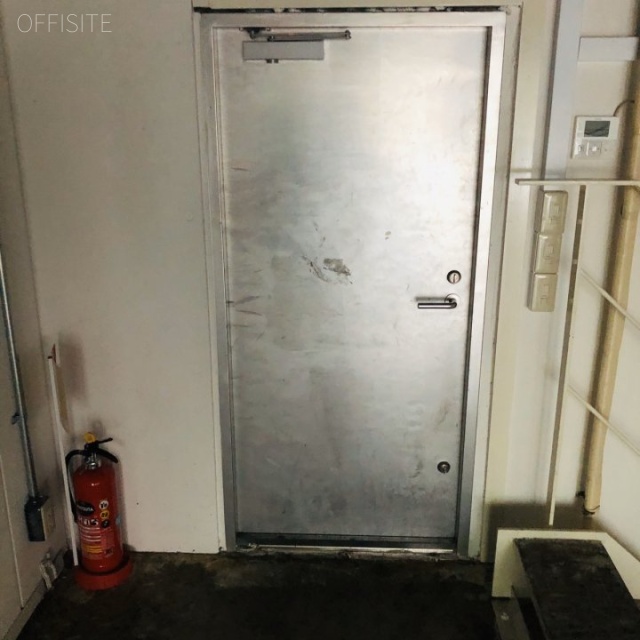 EXE日本橋 B1階~1階 貸室入口