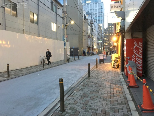 セイコー虎ノ門ビル ビル前面道路