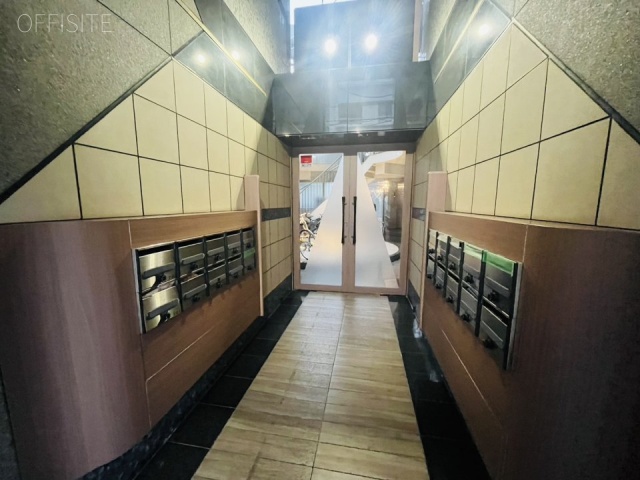 グリーンテラス元代々木ビル エントランス