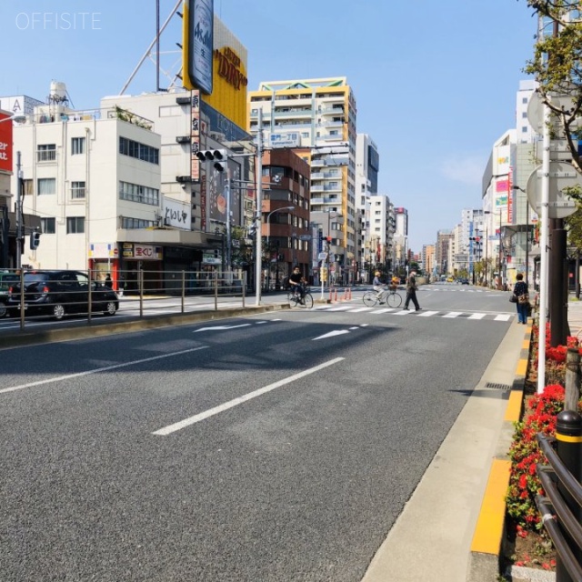 立花国際ビル 前面は国際通り