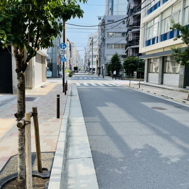 AーRISE神田 ビル前面道路