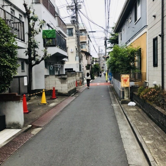 プライムKOBAYASHI ビル前面道路