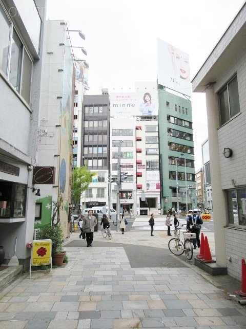 しもじまビル ビル前面道路