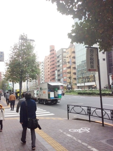 津乃国屋ビル ビル周辺道路