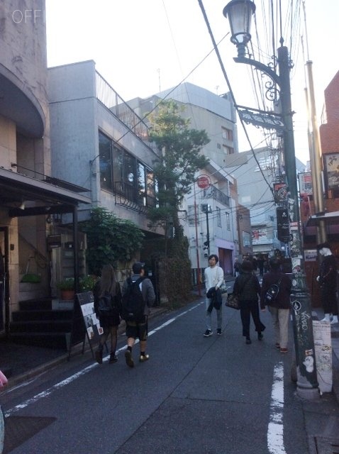 フィールドワンビル ビル周辺道路