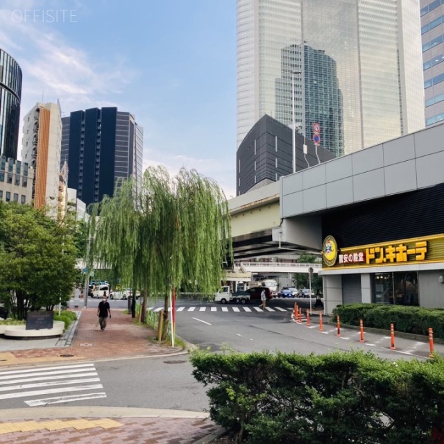 銀座槇町ビル ビル前面道路