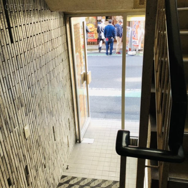 東洋新宿ビル エントランス