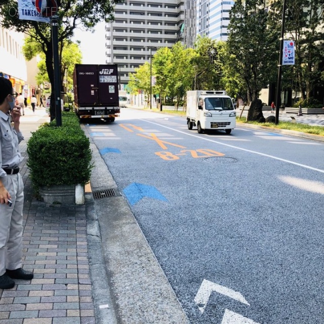 国際浜松町ビル ビル前面道路