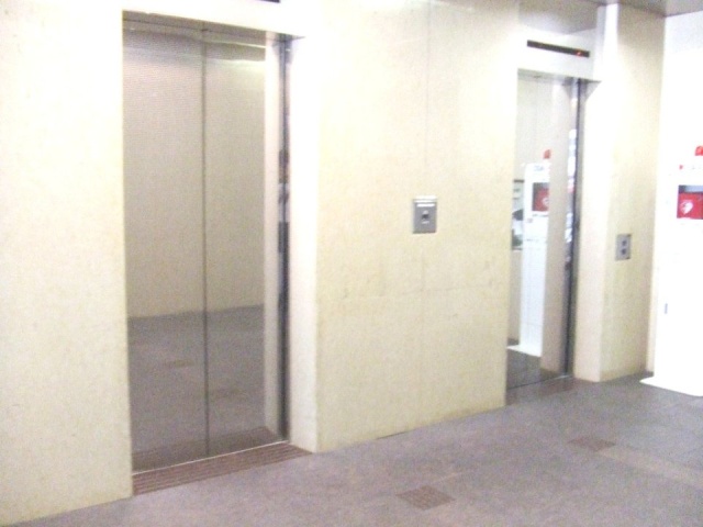 横浜駅前共同ビル 画像