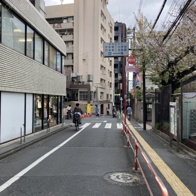 ファインテックビル ビル前面道路