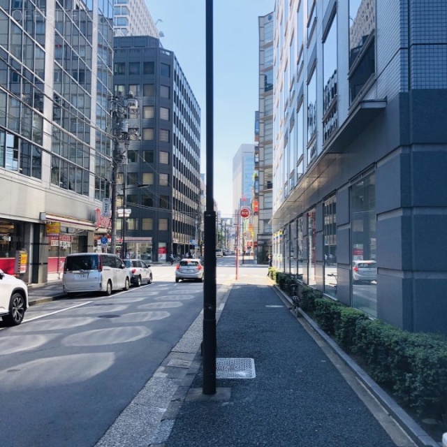 日宝神田淡路町ビル ビル前面道路