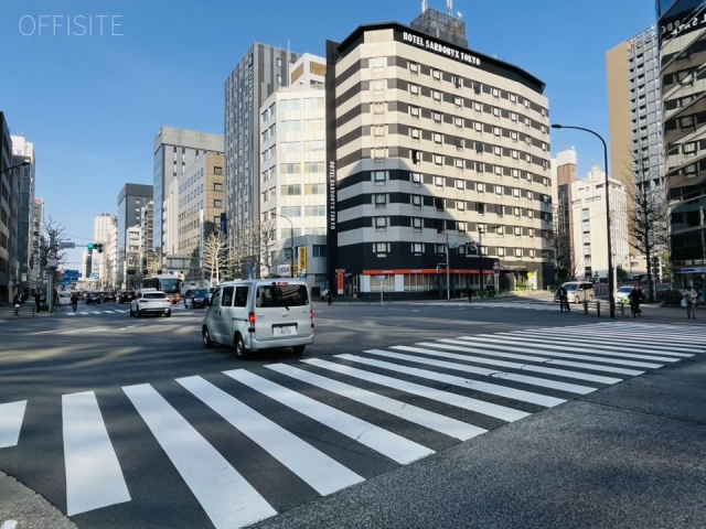 エンパイヤビル 周辺