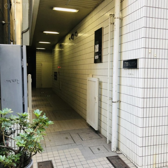 TSKビル エントランス