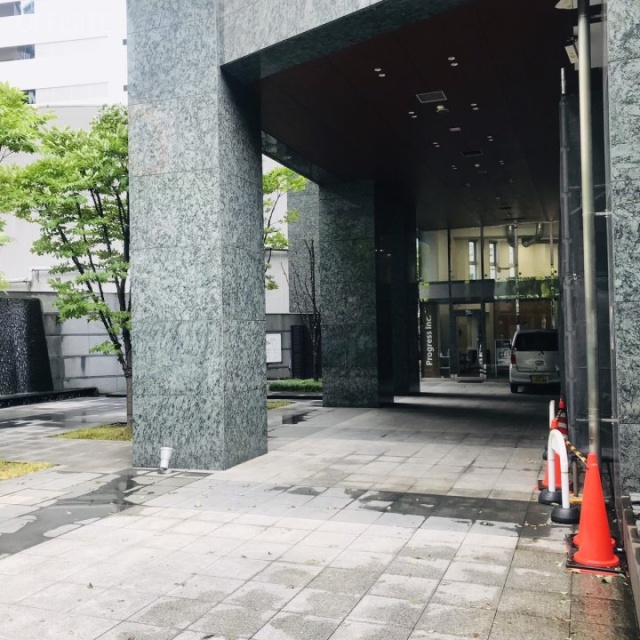 ファーストリアルタワー新宿 外観