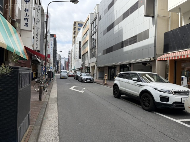 丹波屋ビル　前面道路