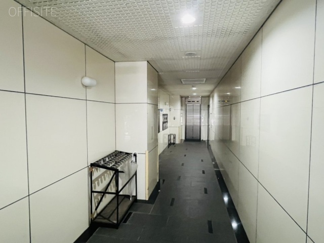 イワモトビル エントランス