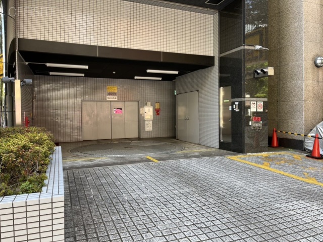 宇佐美山下町ビル　駐車場