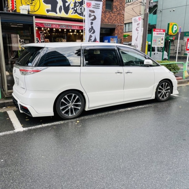 菊地ビル 付近の白枠駐車場