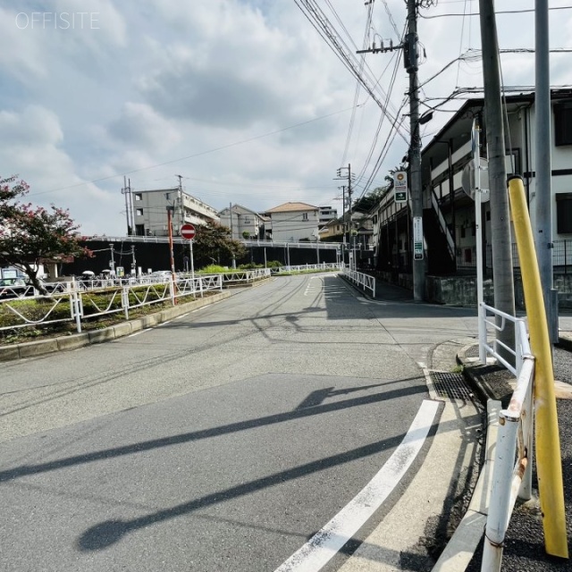 東急新横浜南ビル 前面道路