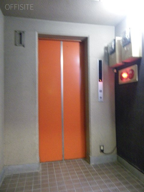市川ビル 画像