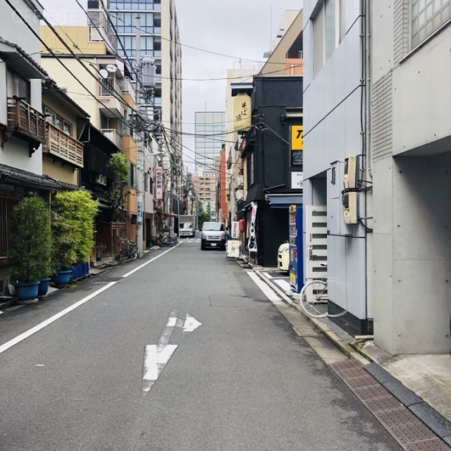 友高(ゆたか)ビル ビル前面道路