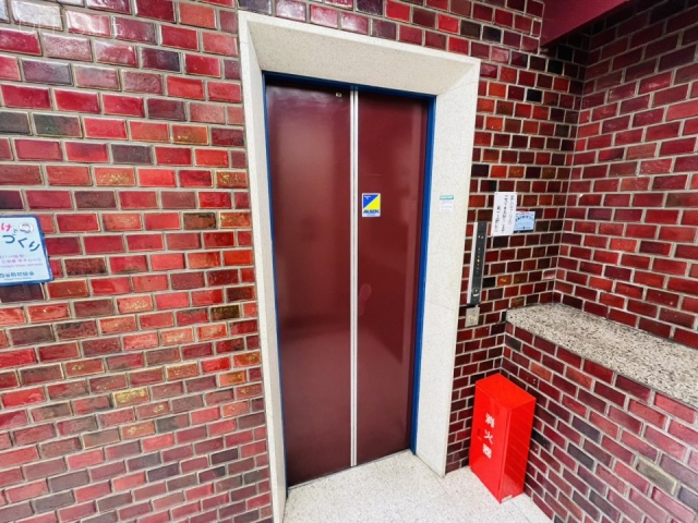 第一上野ビル　エントランス