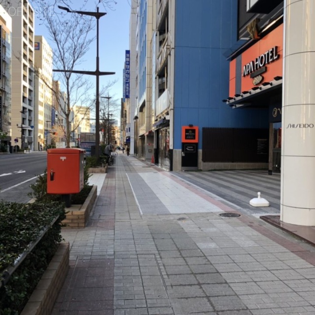 紺野ビル ビル前面道路