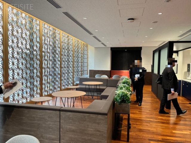 明治薬科大学剛堂会館 エントランス