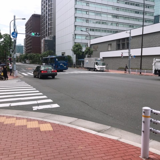 石川ビル ビル前面道路