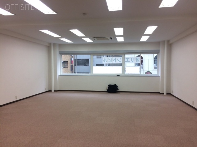 オリエントビル 室内