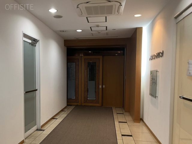 全特六本木ビル(EAST棟)　エントランス(出口)