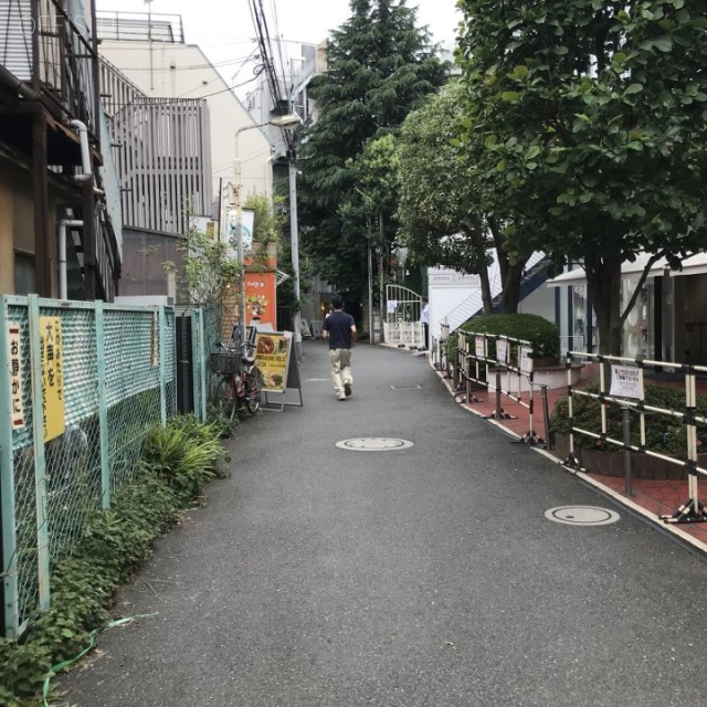 CASCADE HARAJUKU(カスケード原宿) ビル前面道路