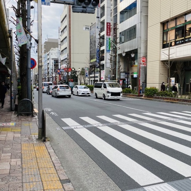 立川ビル ビル前面道路