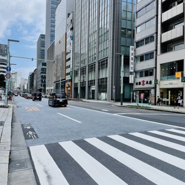 越前屋ビル ビル前面道路