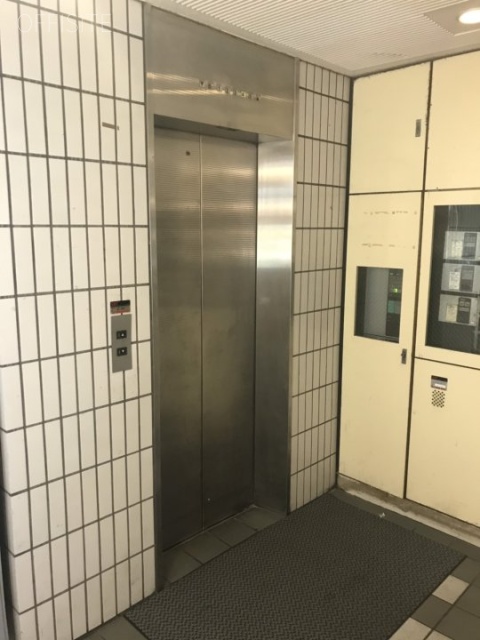 WARM LIGHT BLD.Ⅱ　エレベーター